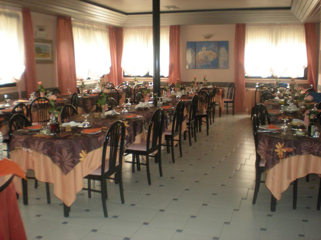 Hotel Eden Viserbella di Rimini Zewnętrze zdjęcie