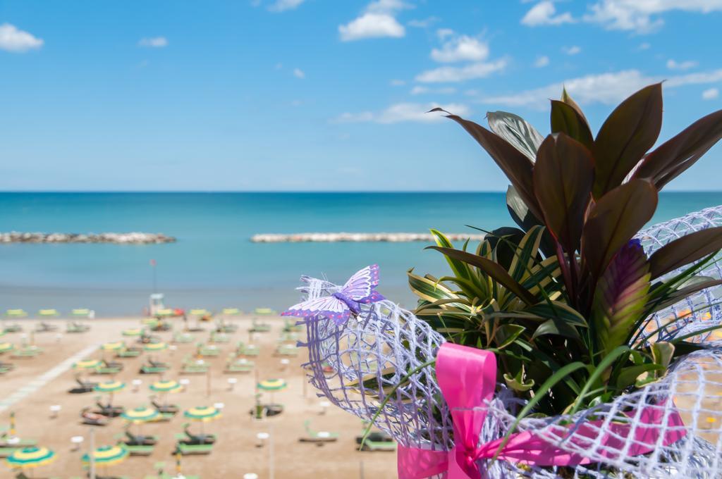 Hotel Eden Viserbella di Rimini Zewnętrze zdjęcie