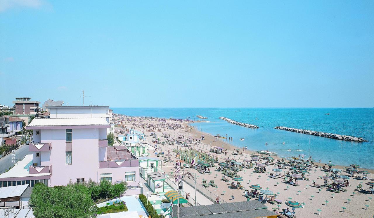 Hotel Eden Viserbella di Rimini Zewnętrze zdjęcie