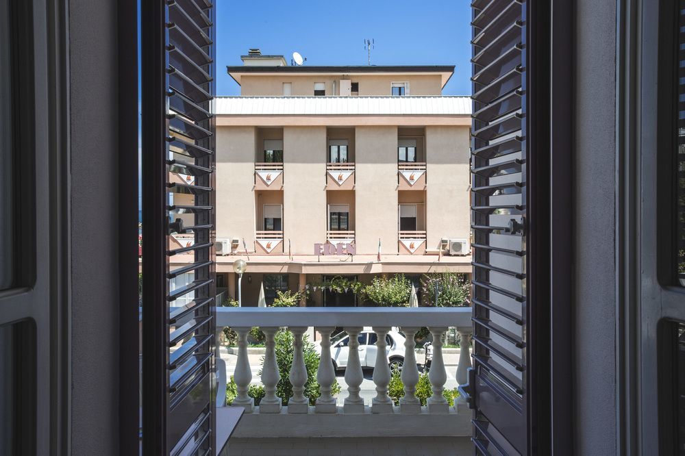 Hotel Eden Viserbella di Rimini Zewnętrze zdjęcie